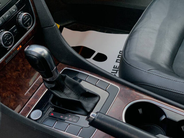 Сірий Фольксваген Пассат, об'ємом двигуна 2.5 л та пробігом 284 тис. км за 10300 $, фото 14 на Automoto.ua