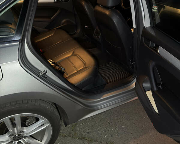 Серый Фольксваген Пассат, объемом двигателя 1.97 л и пробегом 291 тыс. км за 13000 $, фото 12 на Automoto.ua