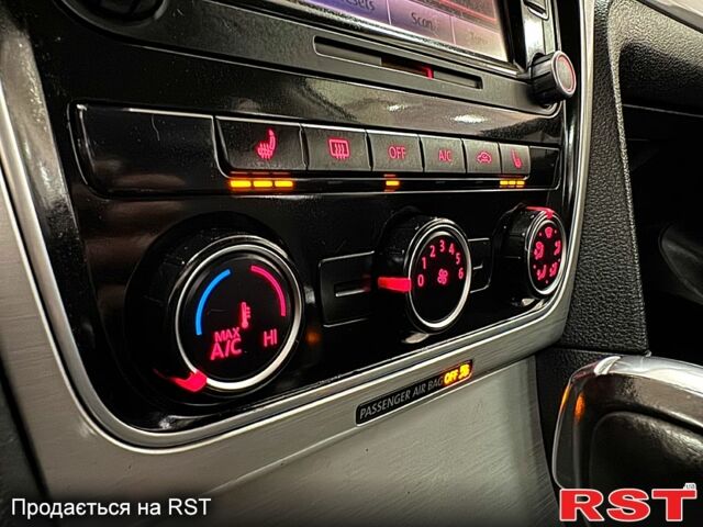 Серый Фольксваген Пассат, объемом двигателя 2.5 л и пробегом 139 тыс. км за 10800 $, фото 8 на Automoto.ua