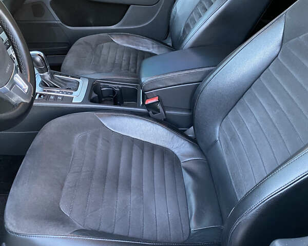 Серый Фольксваген Пассат, объемом двигателя 2 л и пробегом 180 тыс. км за 12500 $, фото 41 на Automoto.ua