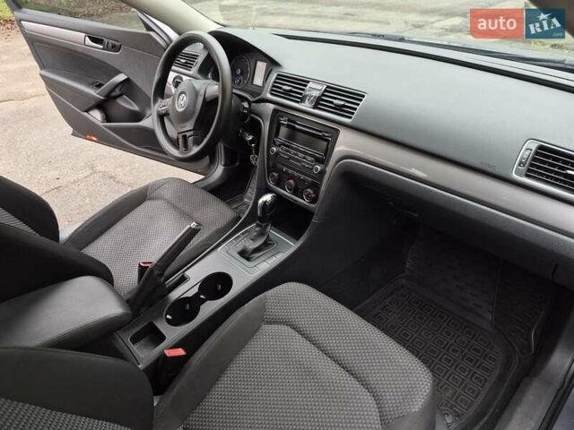 Серый Фольксваген Пассат, объемом двигателя 1.8 л и пробегом 161 тыс. км за 10700 $, фото 7 на Automoto.ua