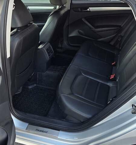 Серый Фольксваген Пассат, объемом двигателя 2.5 л и пробегом 252 тыс. км за 8900 $, фото 17 на Automoto.ua