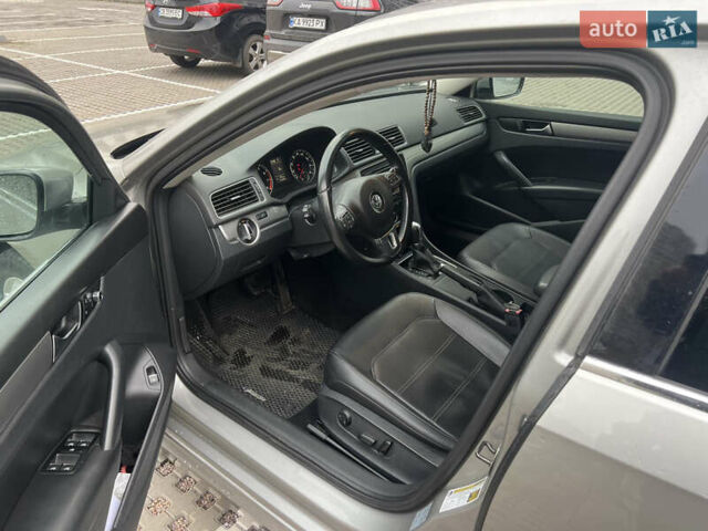 Сірий Фольксваген Пассат, об'ємом двигуна 1.8 л та пробігом 147 тис. км за 10000 $, фото 10 на Automoto.ua