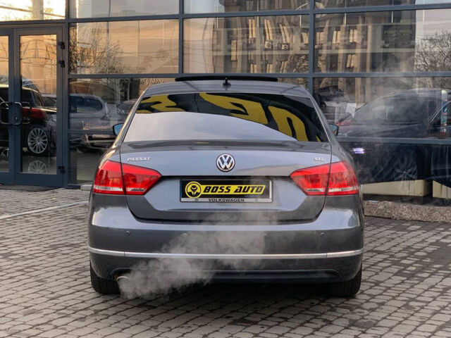 Сірий Фольксваген Пассат, об'ємом двигуна 2.5 л та пробігом 284 тис. км за 10300 $, фото 4 на Automoto.ua