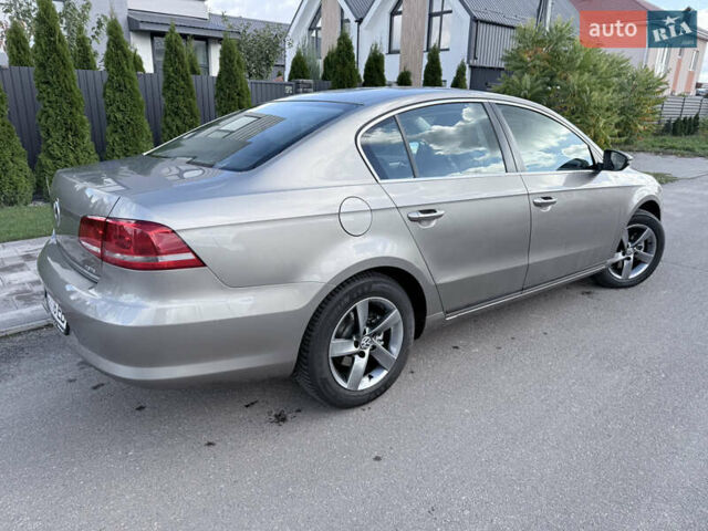 Серый Фольксваген Пассат, объемом двигателя 1.97 л и пробегом 247 тыс. км за 11500 $, фото 5 на Automoto.ua