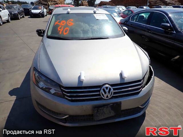 Серый Фольксваген Пассат, объемом двигателя 2.5 л и пробегом 153 тыс. км за 8700 $, фото 5 на Automoto.ua