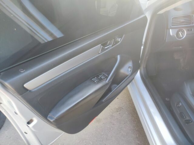 Серый Фольксваген Пассат, объемом двигателя 1.8 л и пробегом 250 тыс. км за 9500 $, фото 15 на Automoto.ua