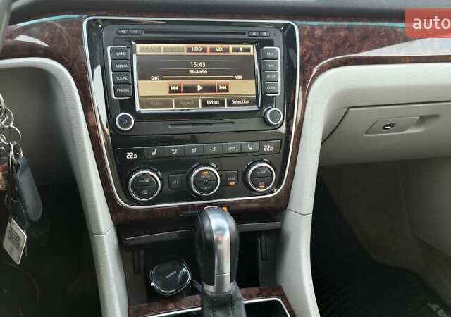 Серый Фольксваген Пассат, объемом двигателя 2.5 л и пробегом 207 тыс. км за 12500 $, фото 15 на Automoto.ua