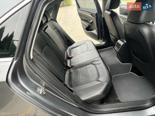 Сірий Фольксваген Пассат, об'ємом двигуна 2.5 л та пробігом 210 тис. км за 9700 $, фото 43 на Automoto.ua
