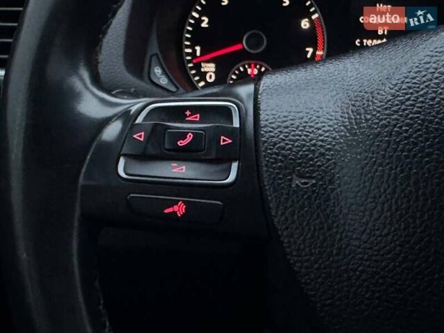 Серый Фольксваген Пассат, объемом двигателя 2.5 л и пробегом 236 тыс. км за 11800 $, фото 27 на Automoto.ua