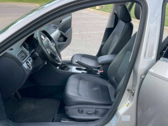 Серый Фольксваген Пассат, объемом двигателя 2 л и пробегом 81 тыс. км за 3700 $, фото 8 на Automoto.ua