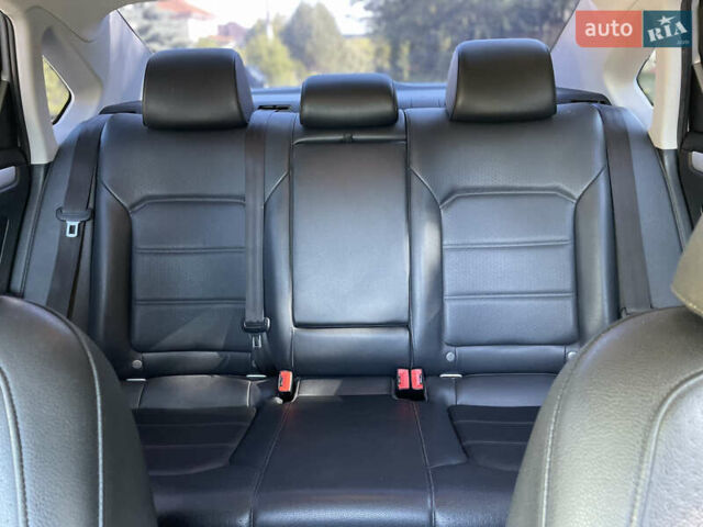 Серый Фольксваген Пассат, объемом двигателя 2.5 л и пробегом 179 тыс. км за 11300 $, фото 18 на Automoto.ua