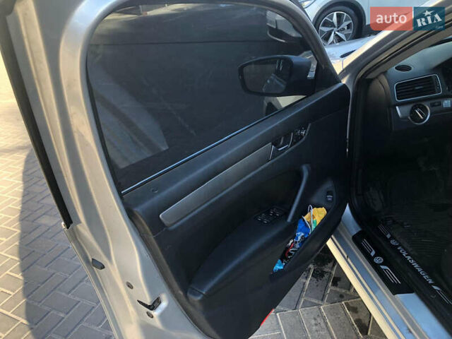 Сірий Фольксваген Пассат, об'ємом двигуна 1.97 л та пробігом 130 тис. км за 11500 $, фото 7 на Automoto.ua