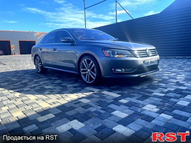 Серый Фольксваген Пассат, объемом двигателя 2.5 л и пробегом 119 тыс. км за 12200 $, фото 12 на Automoto.ua