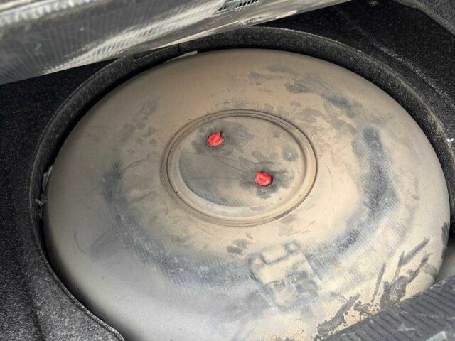 Фольксваген Пассат 2013 в Львове на Automoto.ua Серый Фольксваген Пассат, объемом двигателя 2.5 л и пробегом 255 тыс. км за 10100 $, фото 14 на Automoto.ua