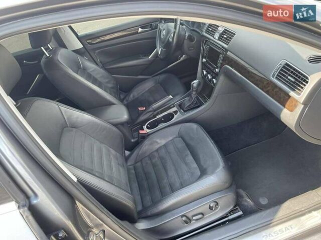 Сірий Фольксваген Пассат, об'ємом двигуна 2 л та пробігом 183 тис. км за 12500 $, фото 2 на Automoto.ua