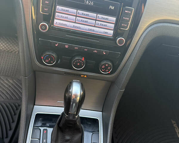 Сірий Фольксваген Пассат, об'ємом двигуна 2.5 л та пробігом 132 тис. км за 8200 $, фото 23 на Automoto.ua