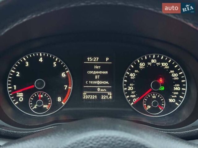 Серый Фольксваген Пассат, объемом двигателя 2.5 л и пробегом 236 тыс. км за 11800 $, фото 23 на Automoto.ua