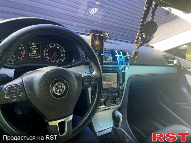 Серый Фольксваген Пассат, объемом двигателя 2.5 л и пробегом 119 тыс. км за 12200 $, фото 6 на Automoto.ua