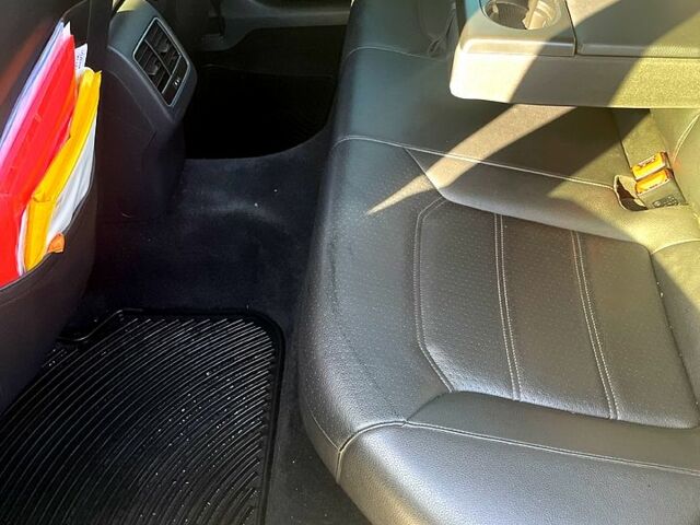 Серый Фольксваген Пассат, объемом двигателя 2.5 л и пробегом 119 тыс. км за 12200 $, фото 10 на Automoto.ua