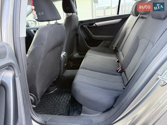 Серый Фольксваген Пассат, объемом двигателя 1.97 л и пробегом 247 тыс. км за 11500 $, фото 16 на Automoto.ua