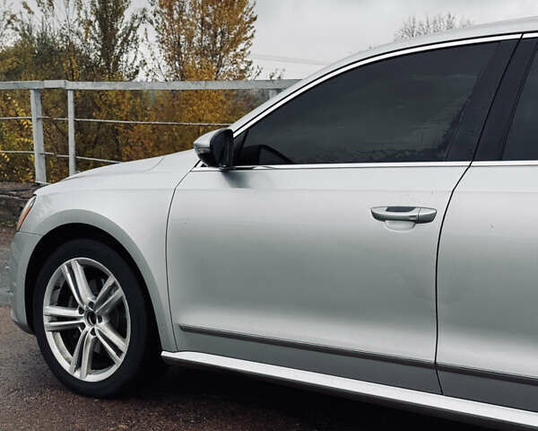 Фольксваген Пассат 2013 у Прилуках на Automoto.ua Сірий Фольксваген Пассат, об'ємом двигуна 2 л та пробігом 178 тис. км за 12500 $, фото 14 на Automoto.ua
