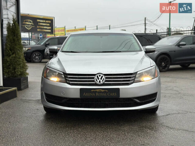 Серый Фольксваген Пассат, объемом двигателя 2.48 л и пробегом 187 тыс. км за 9800 $, фото 6 на Automoto.ua