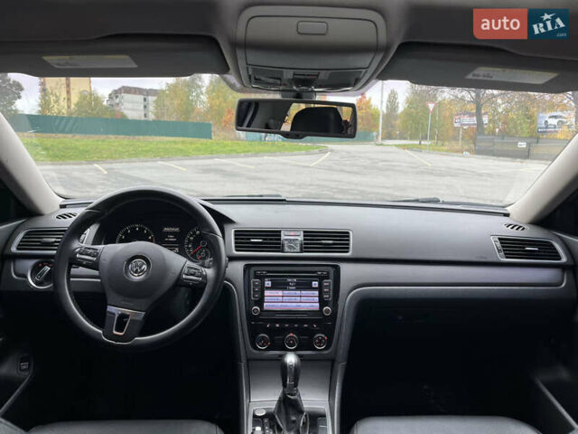 Серый Фольксваген Пассат, объемом двигателя 2.5 л и пробегом 230 тыс. км за 8700 $, фото 30 на Automoto.ua