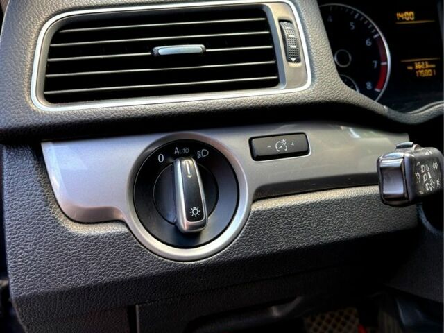 Сірий Фольксваген Пассат, об'ємом двигуна 2.5 л та пробігом 155 тис. км за 9400 $, фото 6 на Automoto.ua