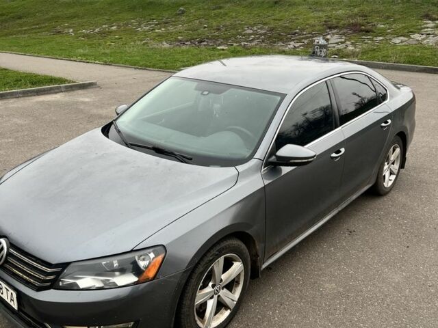 Серый Фольксваген Пассат, объемом двигателя 1.8 л и пробегом 250 тыс. км за 7800 $, фото 2 на Automoto.ua