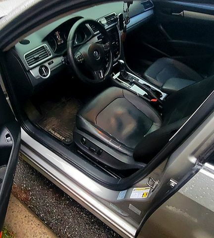 Сірий Фольксваген Пассат, об'ємом двигуна 2.5 л та пробігом 0 тис. км за 10500 $, фото 7 на Automoto.ua