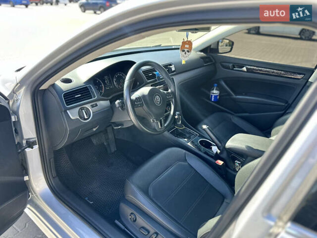 Серый Фольксваген Пассат, объемом двигателя 2 л и пробегом 160 тыс. км за 13700 $, фото 25 на Automoto.ua