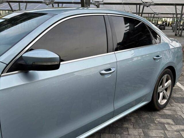 Фольксваген Пассат 2013 в Львове на Automoto.ua Серый Фольксваген Пассат, объемом двигателя 2.5 л и пробегом 255 тыс. км за 10100 $, фото 22 на Automoto.ua