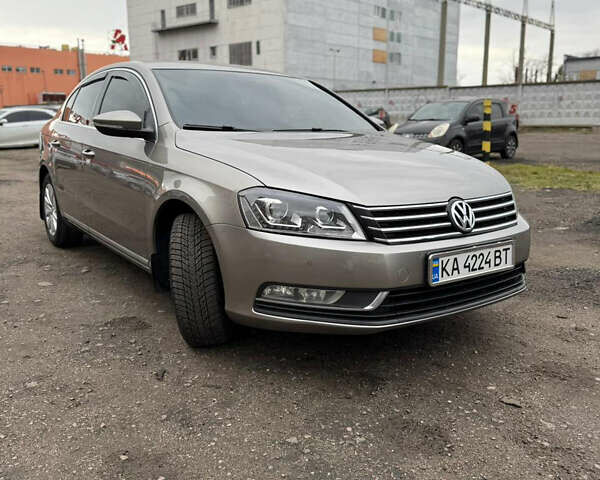 Серый Фольксваген Пассат, объемом двигателя 1.98 л и пробегом 215 тыс. км за 12900 $, фото 14 на Automoto.ua