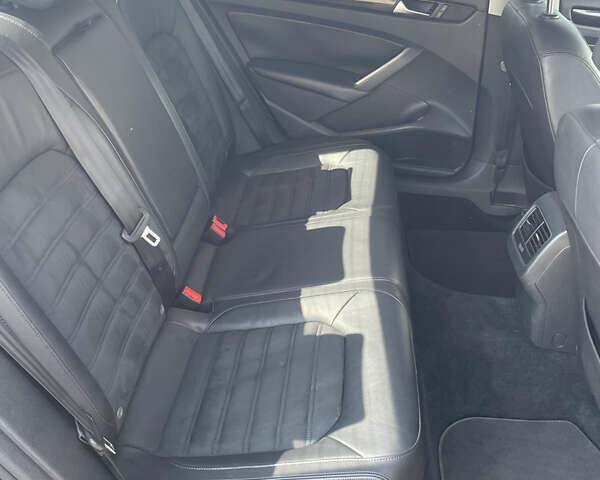 Сірий Фольксваген Пассат, об'ємом двигуна 2 л та пробігом 183 тис. км за 13500 $, фото 5 на Automoto.ua