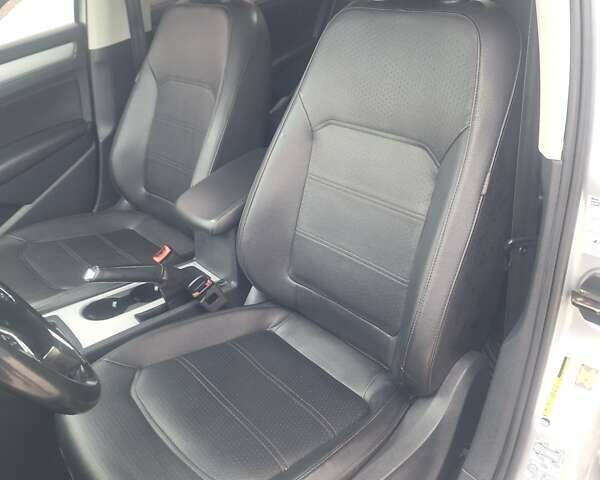 Серый Фольксваген Пассат, объемом двигателя 2.5 л и пробегом 145 тыс. км за 11900 $, фото 26 на Automoto.ua