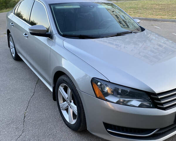 Сірий Фольксваген Пассат, об'ємом двигуна 2.5 л та пробігом 357 тис. км за 11500 $, фото 1 на Automoto.ua