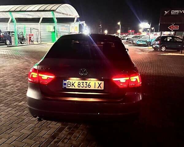 Сірий Фольксваген Пассат, об'ємом двигуна 2 л та пробігом 278 тис. км за 10500 $, фото 3 на Automoto.ua