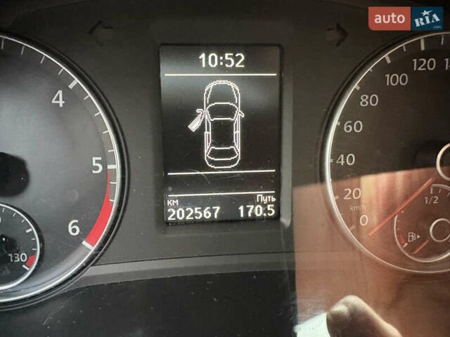 Сірий Фольксваген Пассат, об'ємом двигуна 2 л та пробігом 203 тис. км за 12500 $, фото 16 на Automoto.ua