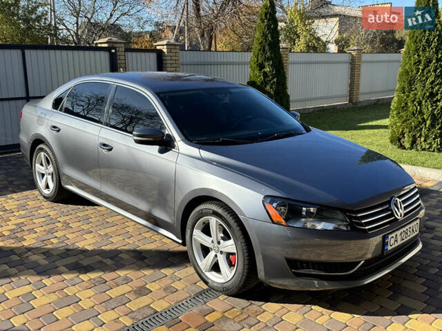 Фольксваген Пассат 2013 в Корсунь-Шевченковском на Automoto.ua Серый Фольксваген Пассат, объемом двигателя 2.5 л и пробегом 156 тыс. км за 10900 $, фото 2 на Automoto.ua