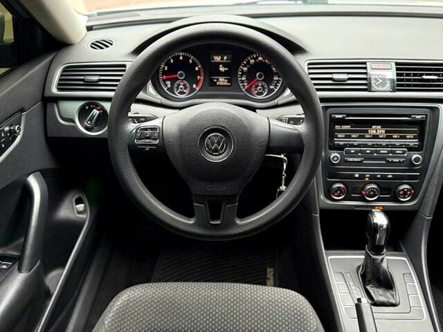 Сірий Фольксваген Пассат, об'ємом двигуна 2.5 л та пробігом 240 тис. км за 7600 $, фото 8 на Automoto.ua