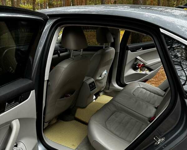 Сірий Фольксваген Пассат, об'ємом двигуна 1.97 л та пробігом 167 тис. км за 12300 $, фото 2 на Automoto.ua