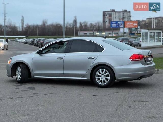 Серый Фольксваген Пассат, объемом двигателя 2.5 л и пробегом 236 тыс. км за 11800 $, фото 45 на Automoto.ua