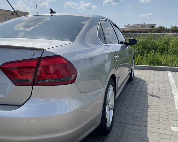 Сірий Фольксваген Пассат, об'ємом двигуна 2.5 л та пробігом 221 тис. км за 11300 $, фото 4 на Automoto.ua