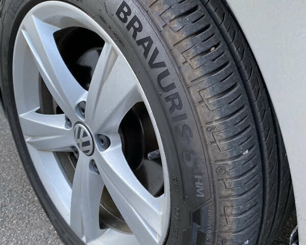 Сірий Фольксваген Пассат, об'ємом двигуна 2.5 л та пробігом 357 тис. км за 11500 $, фото 20 на Automoto.ua