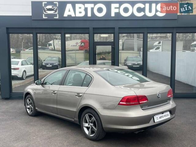 Серый Фольксваген Пассат, объемом двигателя 1.97 л и пробегом 240 тыс. км за 12490 $, фото 7 на Automoto.ua