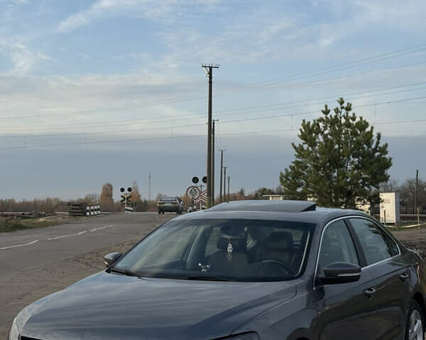 Серый Фольксваген Пассат, объемом двигателя 2 л и пробегом 258 тыс. км за 9900 $, фото 4 на Automoto.ua