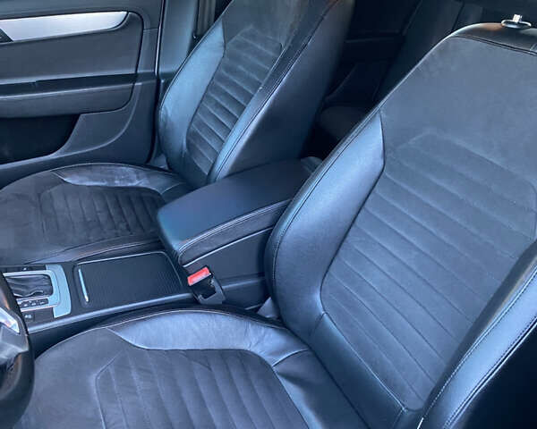 Серый Фольксваген Пассат, объемом двигателя 2 л и пробегом 180 тыс. км за 12500 $, фото 33 на Automoto.ua