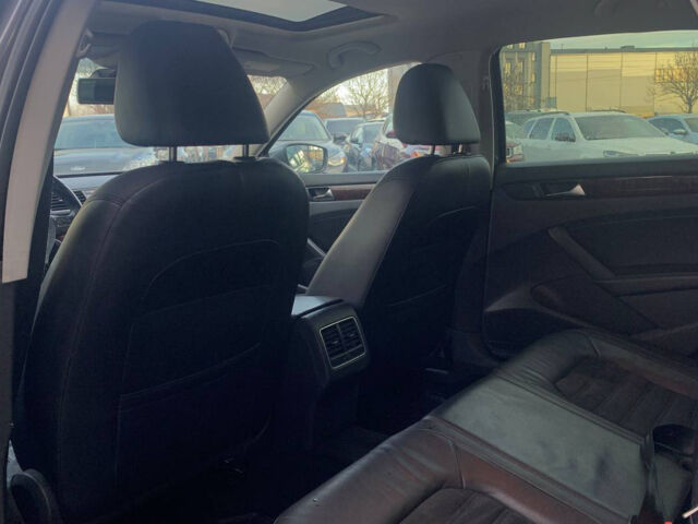 Сірий Фольксваген Пассат, об'ємом двигуна 2.5 л та пробігом 284 тис. км за 10300 $, фото 17 на Automoto.ua