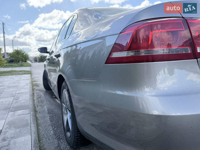Серый Фольксваген Пассат, объемом двигателя 1.97 л и пробегом 247 тыс. км за 11500 $, фото 1 на Automoto.ua